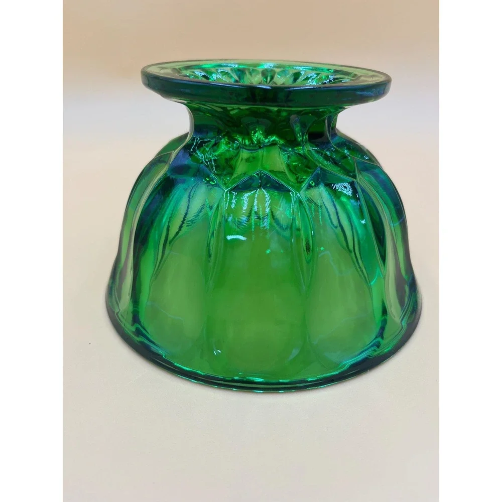 Vintage Emerald Green Glass Bowl: Decorative Panel Design